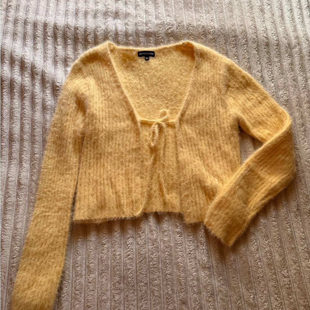PrettyLittleThing Yellow Knit Sweater